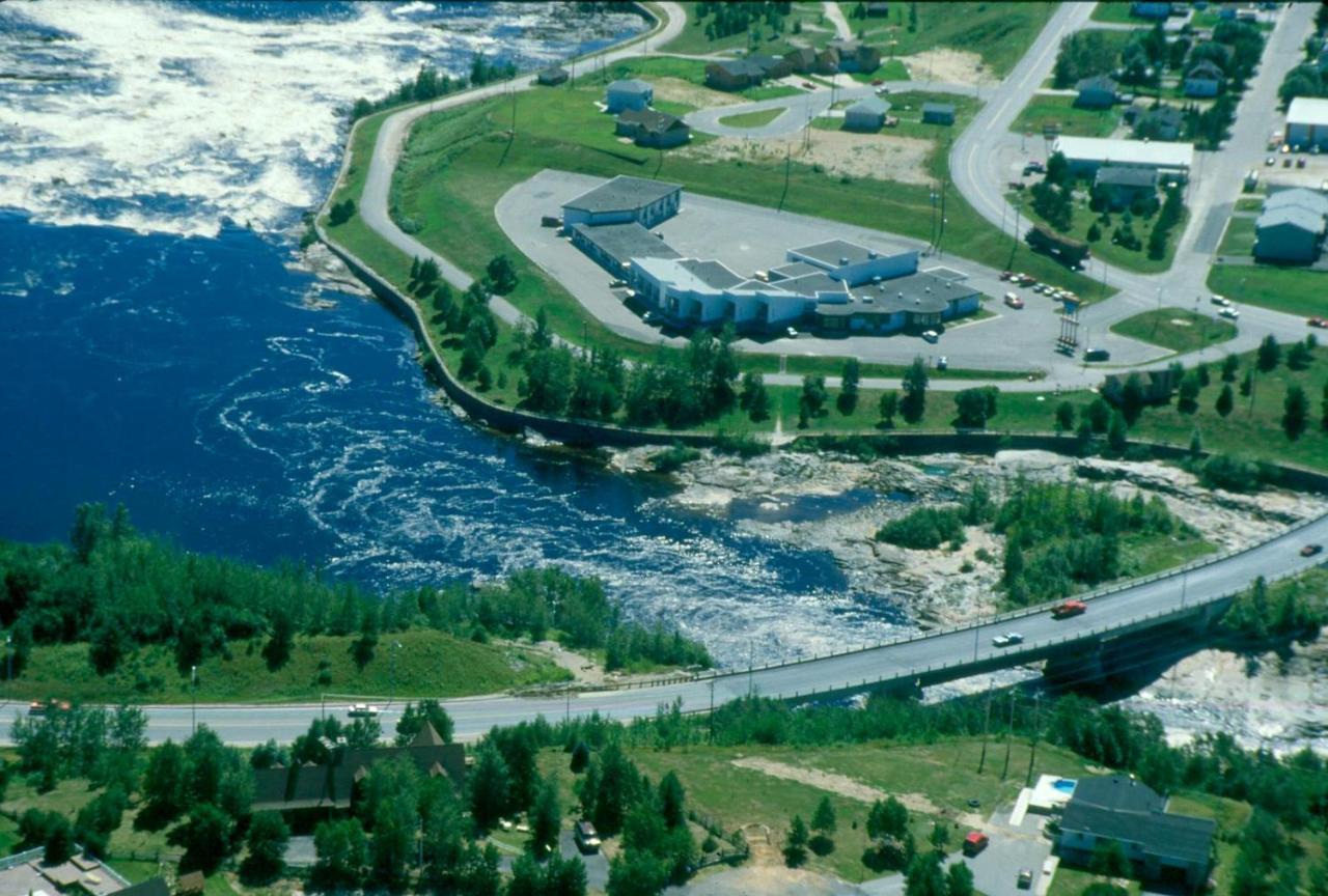 Motel Chute Des Peres Dolbeau-Mistassini Экстерьер фото